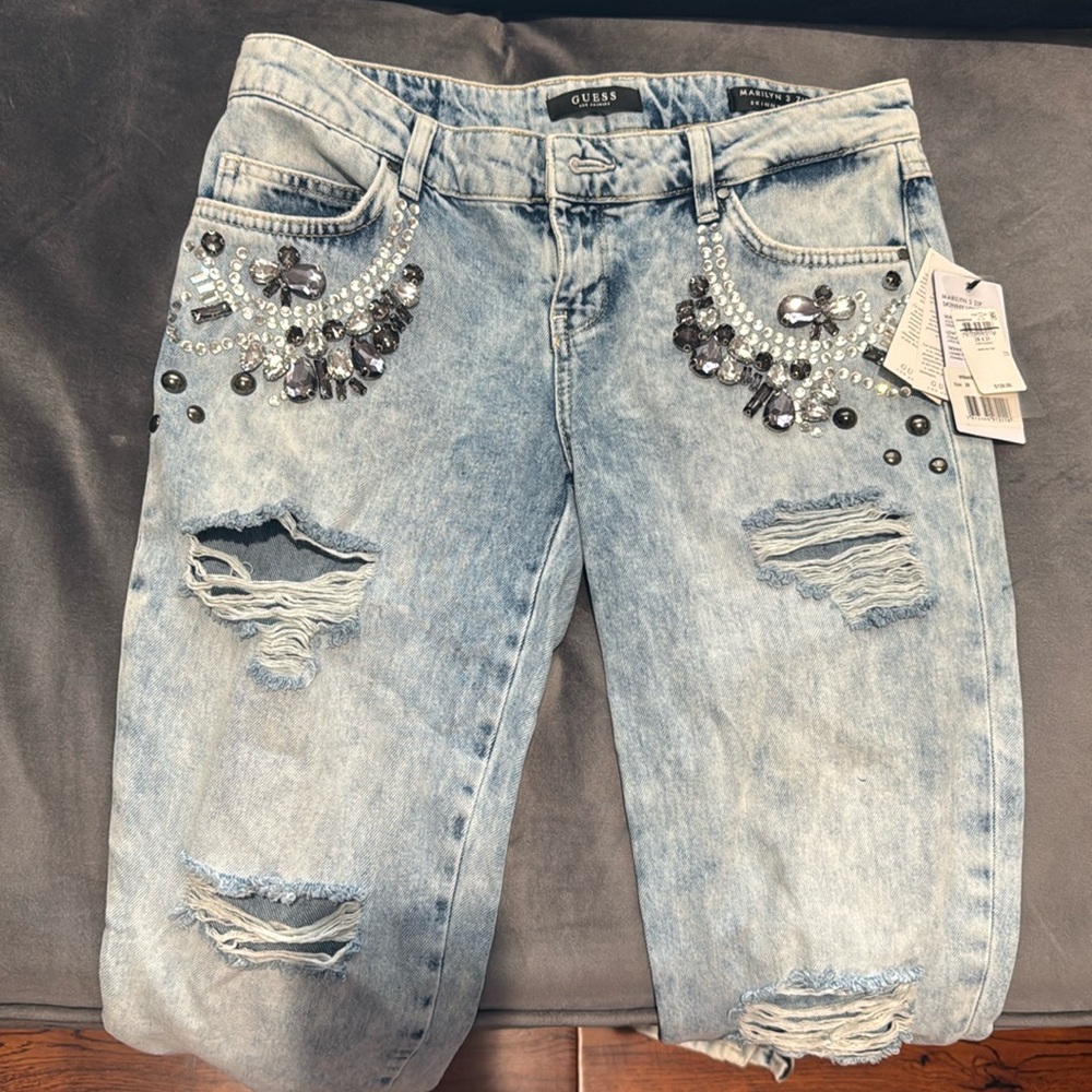 It pains me to sell these gorgeous jeans
